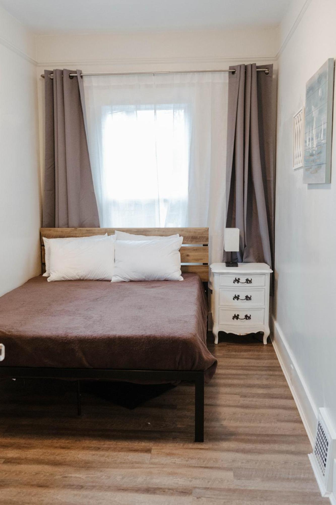 Central Tacoma Triplex Eksteriør billede